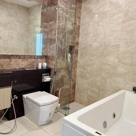 Paragon Suites Jacuzzi Suites Jchome By Mwm Johor Bahru Exterior photo