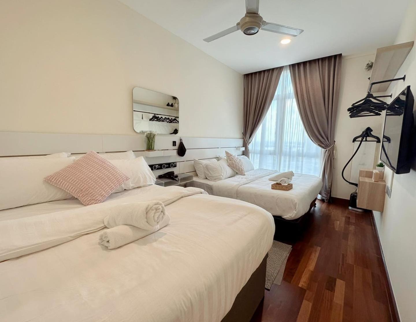 Paragon Jacuzzi Jchome By Mwm Apartment *