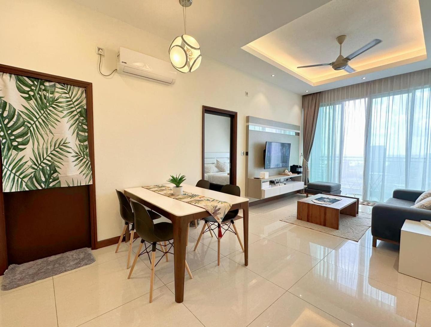 Apartment Paragon Jacuzzi Jchome By Mwm *