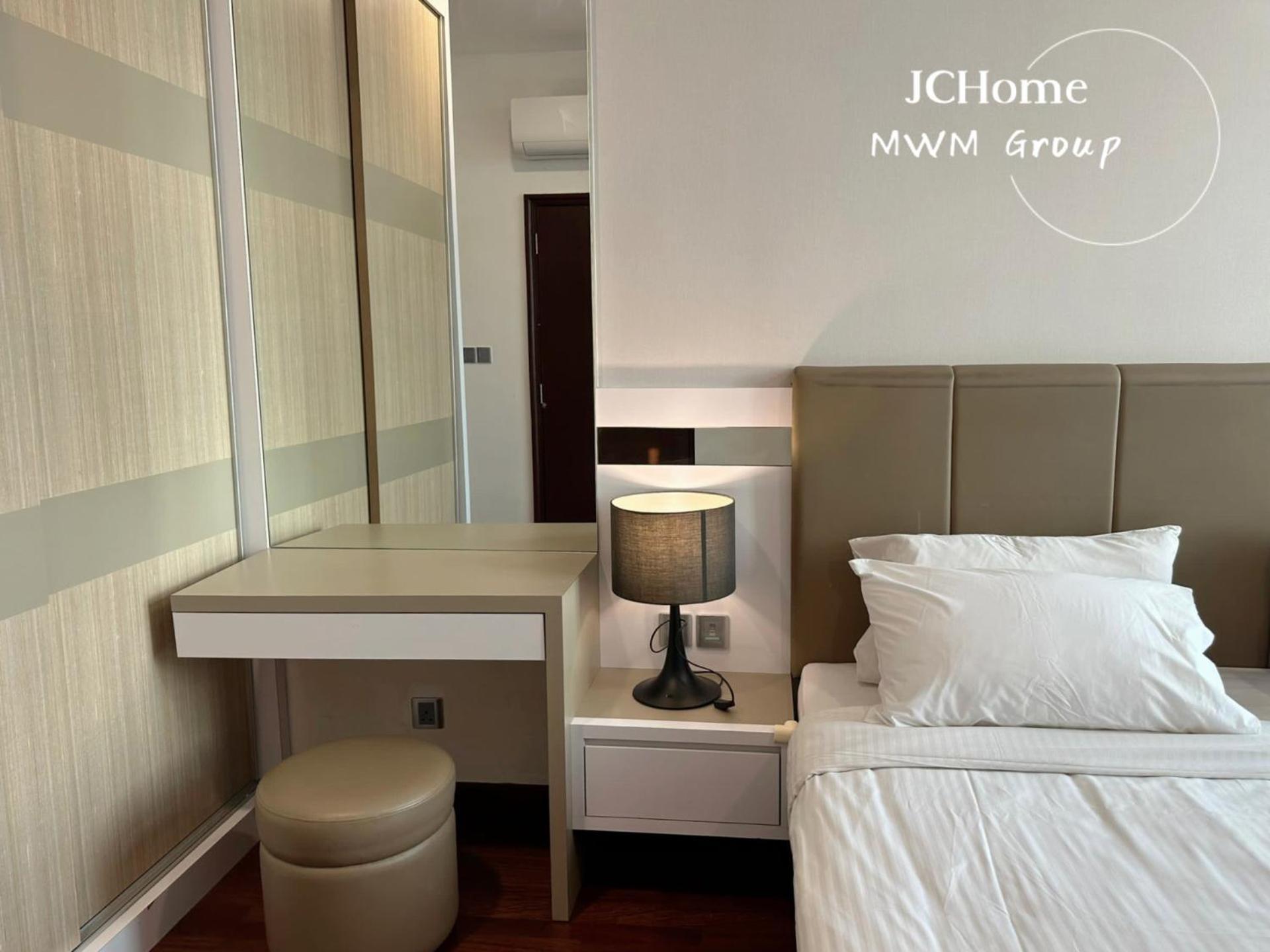Paragon Jacuzzi Jchome By Mwm Apartment